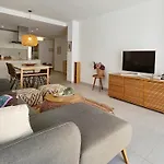アパート Maestranza Oasis By Lica Homes *
